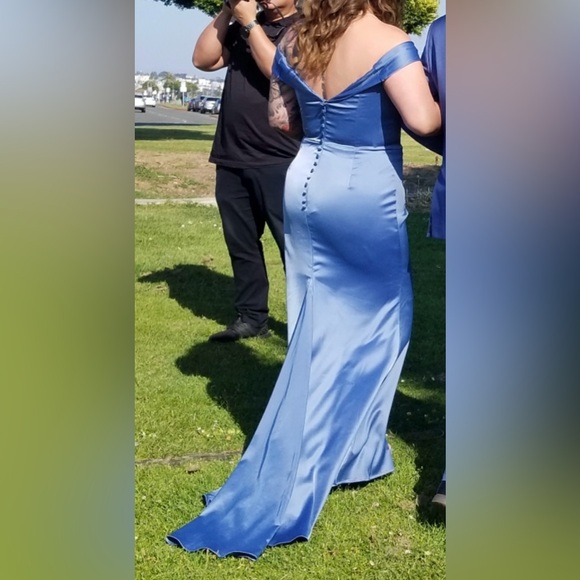 David’s Bridal formal / bridesmaid dress Size 12 - Picture 9 of 9